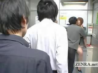 Dīvainas japānieši amats birojs piedāvājumu krūtainas orāls x nominālā saspraude bankomāts