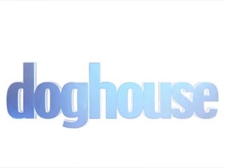 Doghouse - kaira ความรัก เป็น a มหัศจรรย์ หัวแดง สาวๆ และ สนุกกับการ stuffing เธอ หี & ตูด ด้วย จู๋