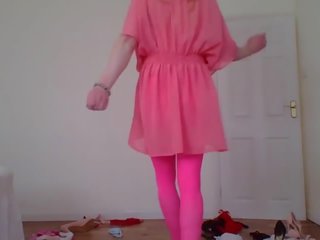 Vaaleanpunainen sukkahousut ja pikkuhousut
