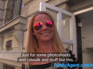 Publicagent inviting blond baise une faux modelling agent pour pognon